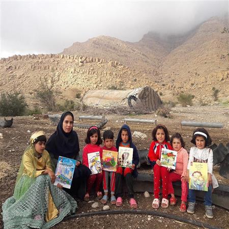 برنامه های متنوع در کنار کودکان عشایر