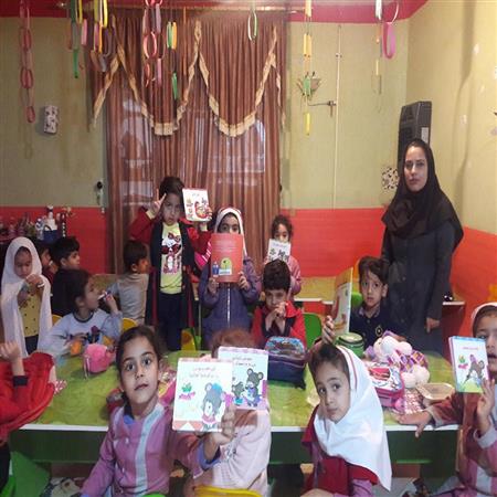 بازدید از مهدکودک و قصه گویی